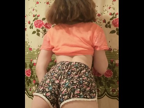 ❤️ Seksi mlada beba skida šorc pred kamerom ❤❌ Seks kod nas